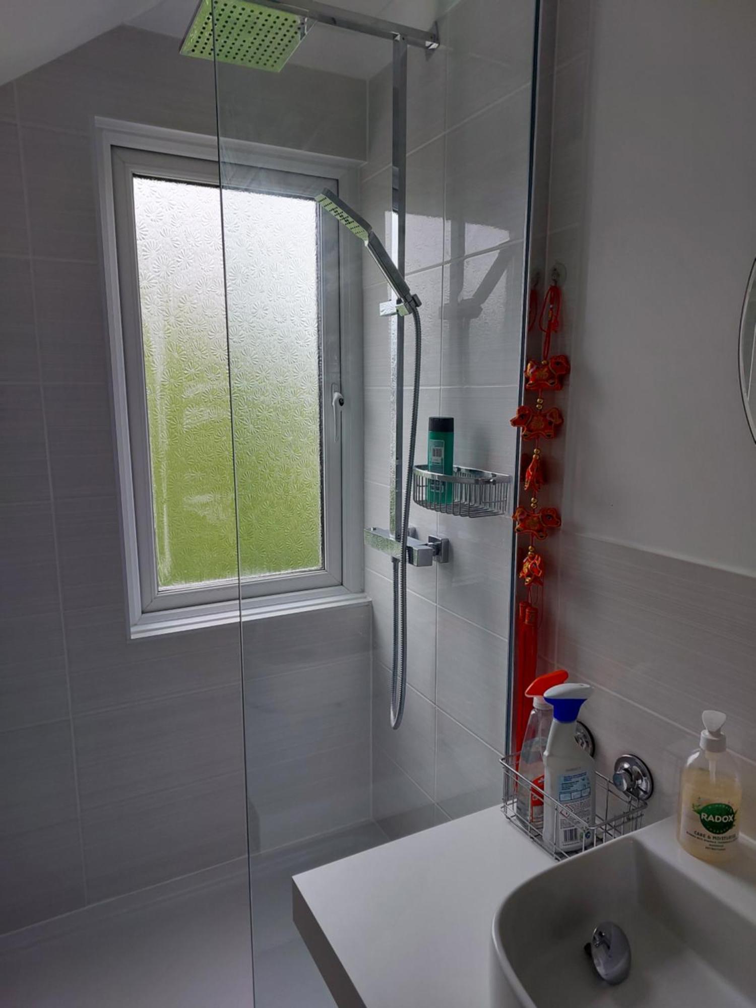 Double Room With Ensuite Shower Room In Quiet, Private House Worthing Bagian luar foto