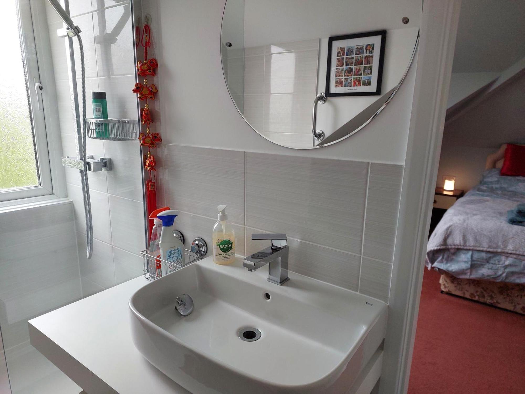 Double Room With Ensuite Shower Room In Quiet, Private House Worthing Bagian luar foto